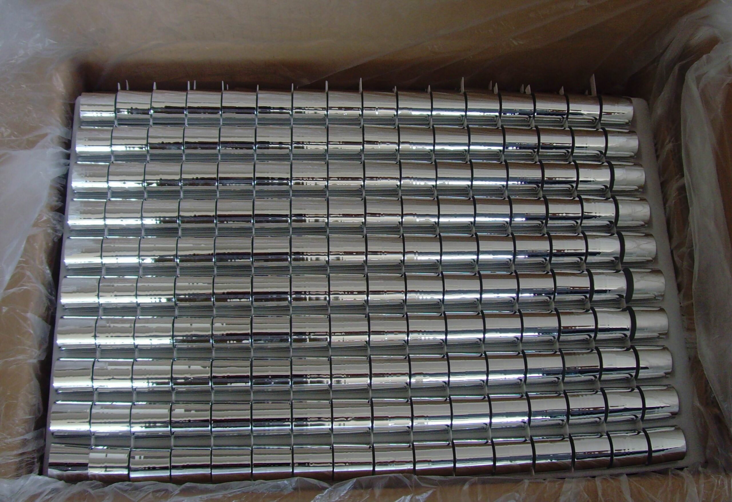 silver cap packing on waved board